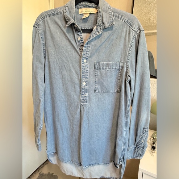 H&M Tops - H&M Light Blue Casual Button Down Shirt Size Small